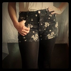 Daisy Print Shorts